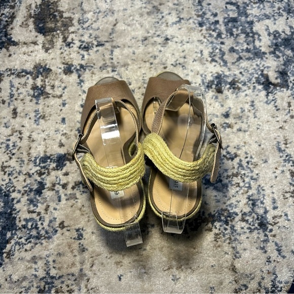 Steve Madden P-Wade Taupe Tan T-Strap Espadrille Wedge Sandals Size 10 - Picture 7 of 12